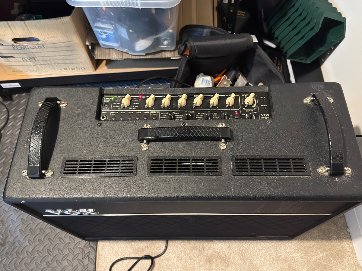 Vox VT120+ guitar amplifier during repair